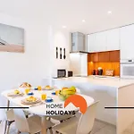 #308 Cozy Location *